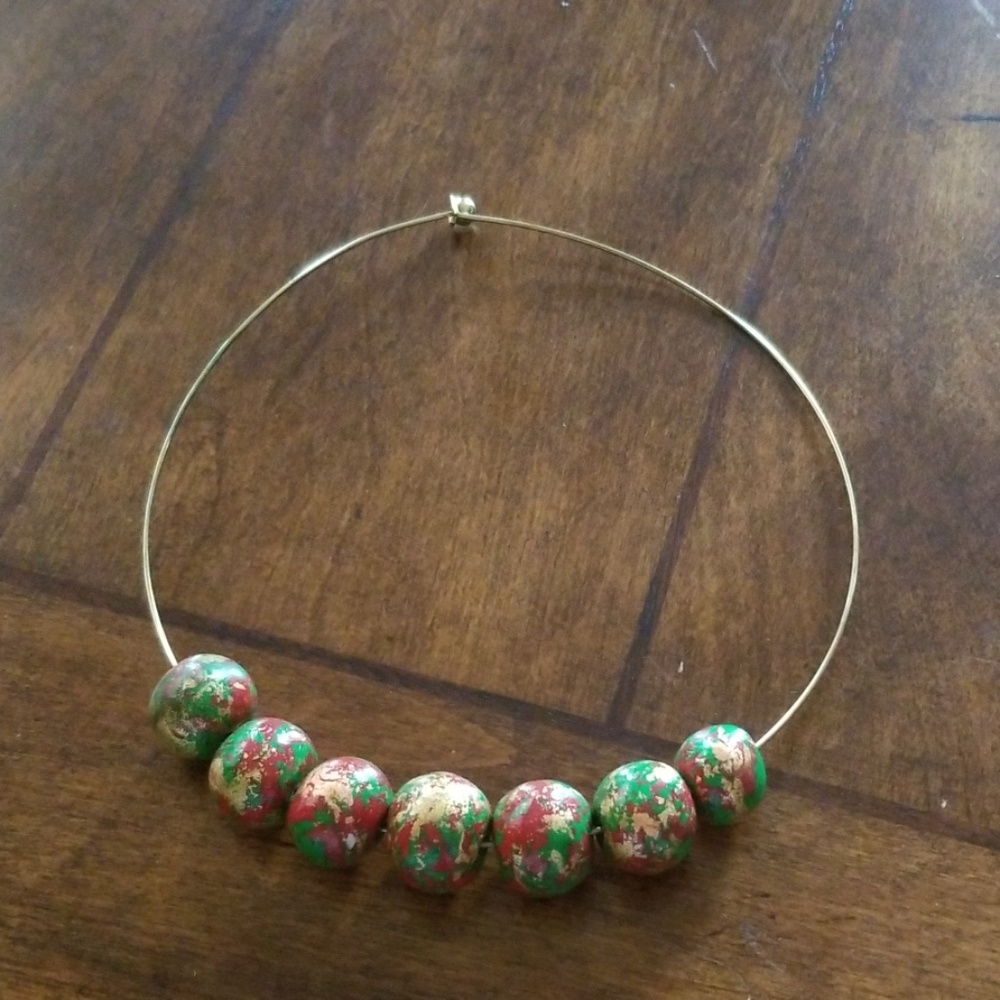 Beaded choker necklace red green gold Christmas